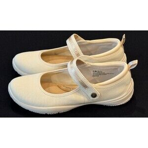J Sport Melody Memory Foam Beige Cream Comfort Shoes Mary Janes Women's 8.5M EUC